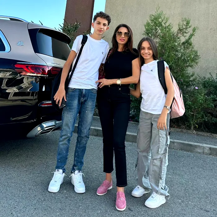 Clipe de coșmar pentru Cristina Spătar. Vedeta încă se luptă cu tatăl copiilor ei prin tribunale ”Ne judecăm. Sunt drepturile copiilor!”