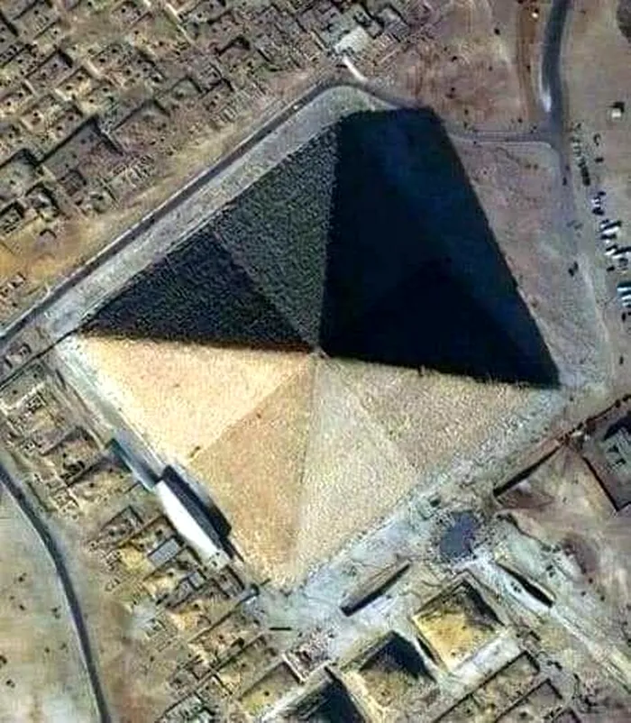 Cele 8 laturi marea piramida din Giza - Reddit