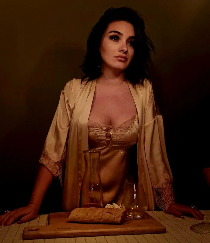 Ana Moroda, apariție de senzație