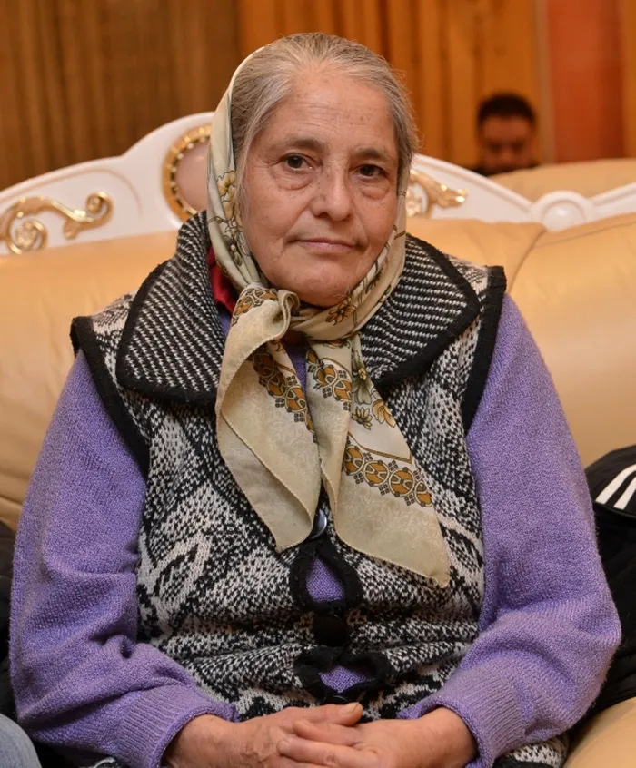 Mama lui Florin Salam, supărată din cauza fiului ei care este bolnav de coronavirus