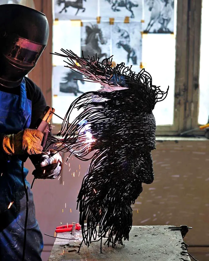 darius-hulea-weave-solder-metal-wire-sculptures