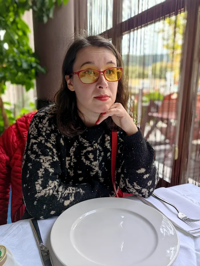 Huawei Nova 10 Pro - mod portret interior