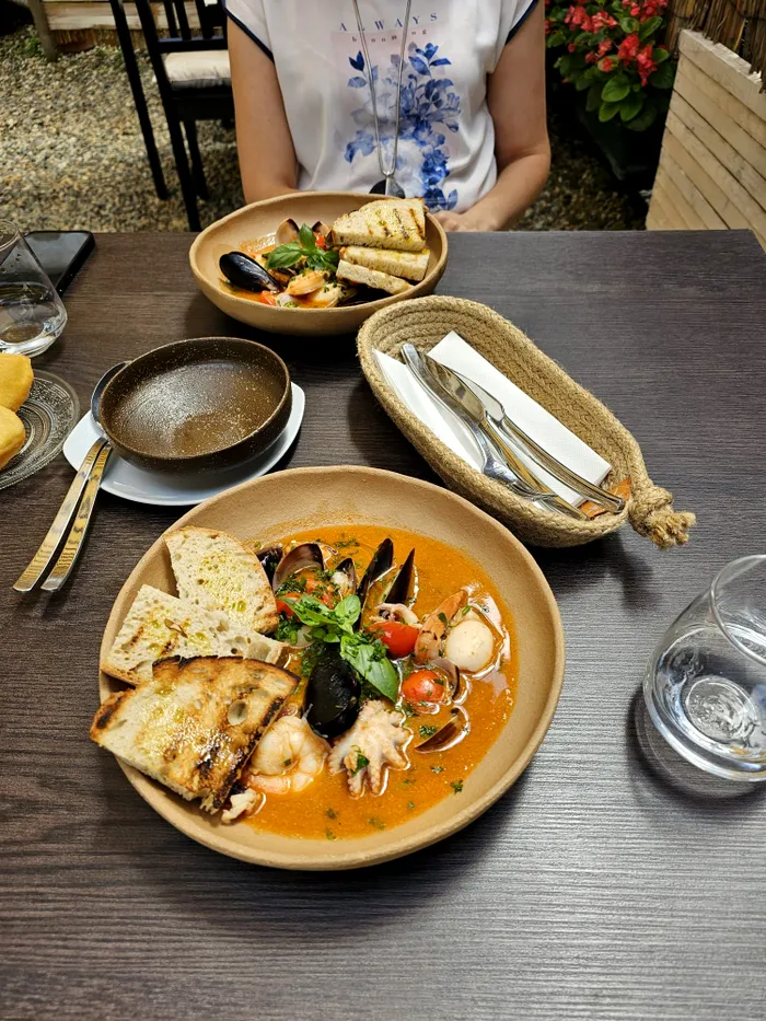 Bucătărie mediteraneană la Alessandro's în Sibiu