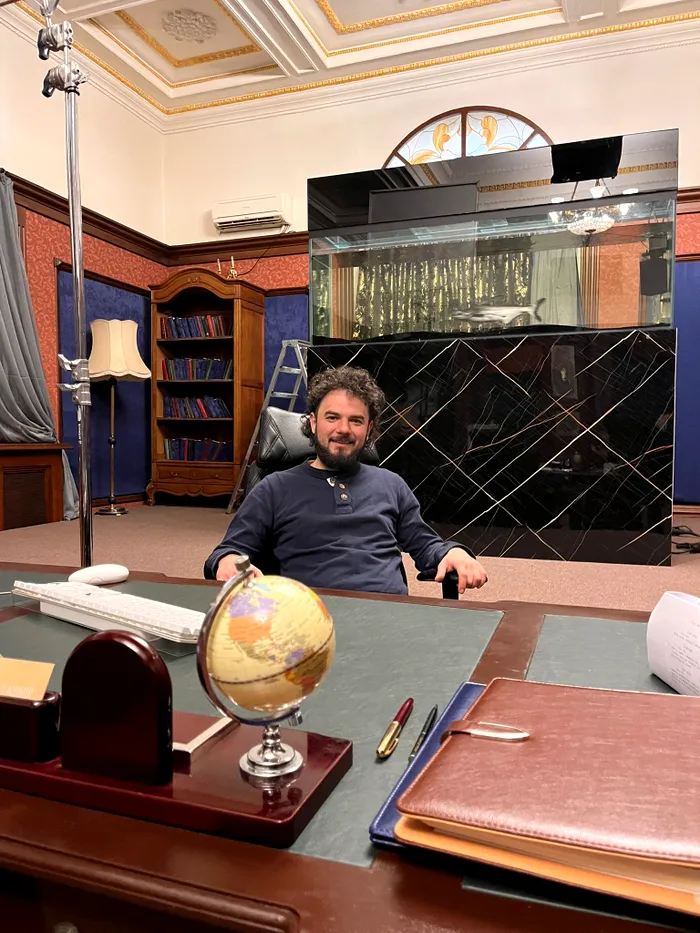 INTERVIU EXCLUSIV cu directorul de producție al serialului Plaha, Paul Ruben Grec