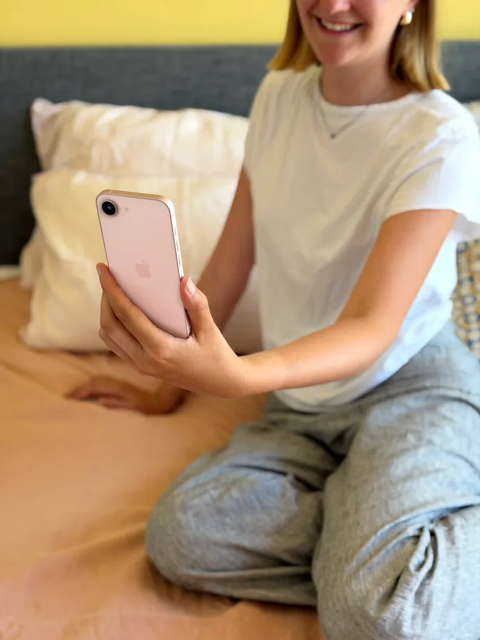 Apple iPhone 17e, telefonul perfect pentru liceeni și studenți