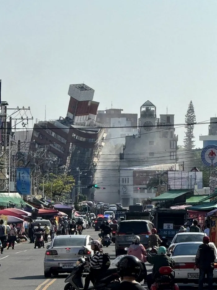 Cutremur devastator în Taiwan. Seismul de 7,4 a distrus un oraș întreg, numărul victimelor nu este cunoscut încă