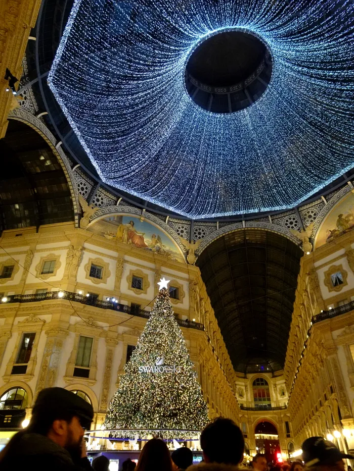 Lumini de Crăciun la Milano