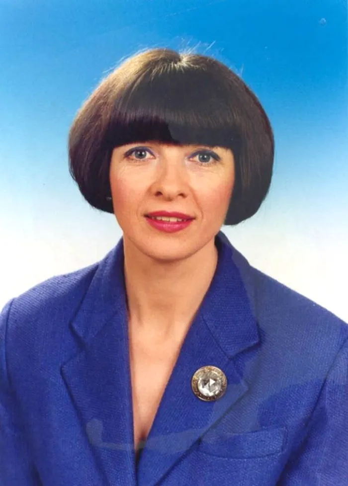 Cum arăta Neti Sandu în tinerețe. Imagini de colecție cu celebra prezentatoare TV