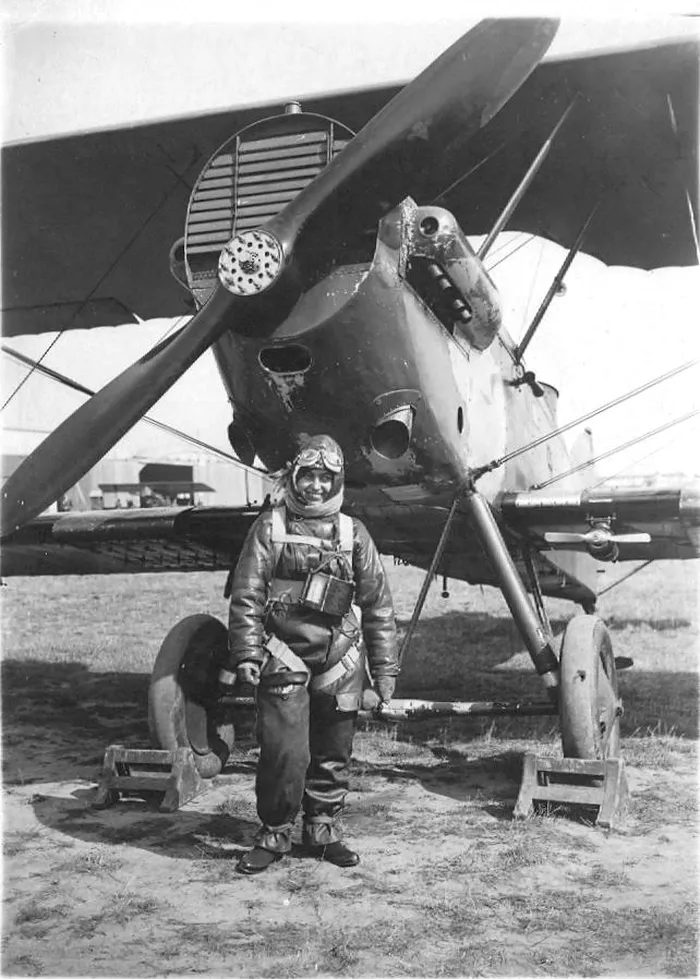 Smaranda Braescu, prima romancă parașutist din lume. Foto arhiva