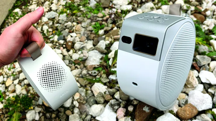 REVIEW BenQ GV32 – un proiector portabil pentru o experiență cinematică oriunde te-ai afla. Merge superb chiar și pe tavan