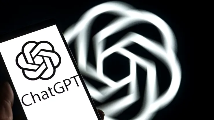 Tot mai mulți oameni șterg ChatGPT după acordul cu Pentagonul, iar furia împotriva OpenAI crește rapid