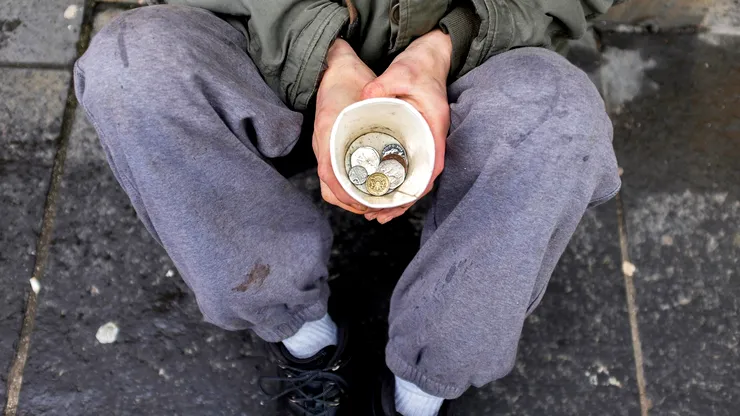 Câți bani face pe oră un cerșetor în București în 2026. Poliția Locală Sector 6 a dezvăluit cât se poate câștiga din milă