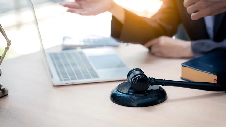 Ce se întâmplă cu un apartament moștenit dacă unul dintre frați nu vrea să vândă