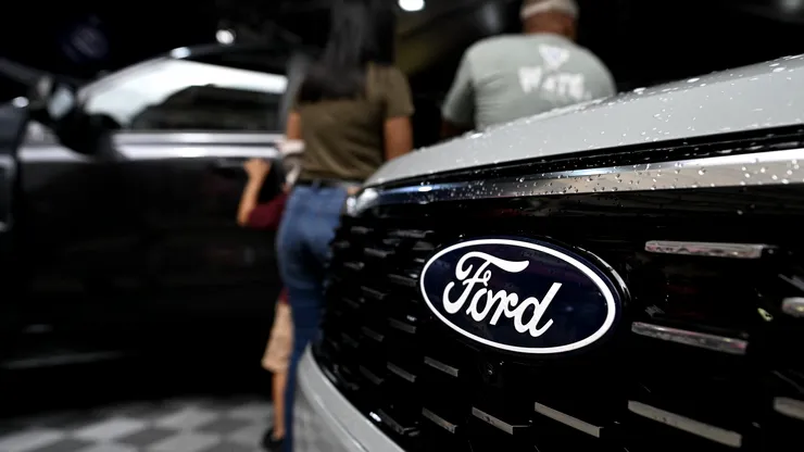 Ford recheamă în service sute de mii de mașini. Defecțiunea care poate crește riscul de rănire în accident