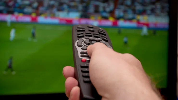 Ce se întâmplă dacă ții apăsat butonul 9 pe anumite telecomenzi LG. Funcția utilă când televizorul are probleme