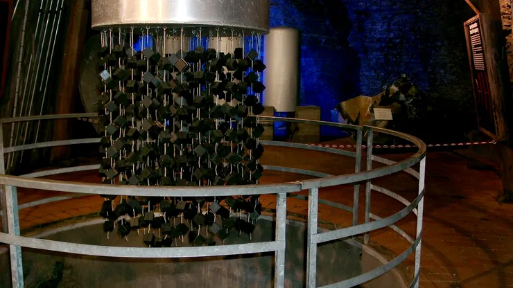 Cât de aproape a fost Hitler să obțină bomba atomică? Cuburi de uraniu din Al Doilea Război Mondial dezvăluie adevărul după 80 de ani